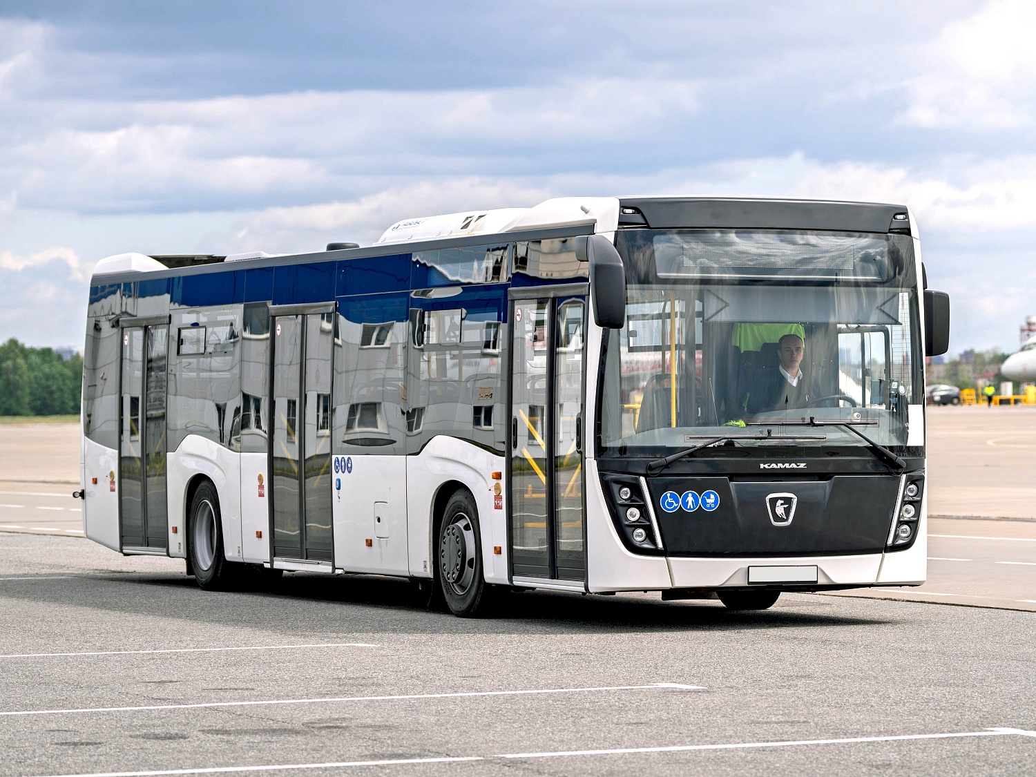 Автобус НЕФАЗ-5299-0000040-52